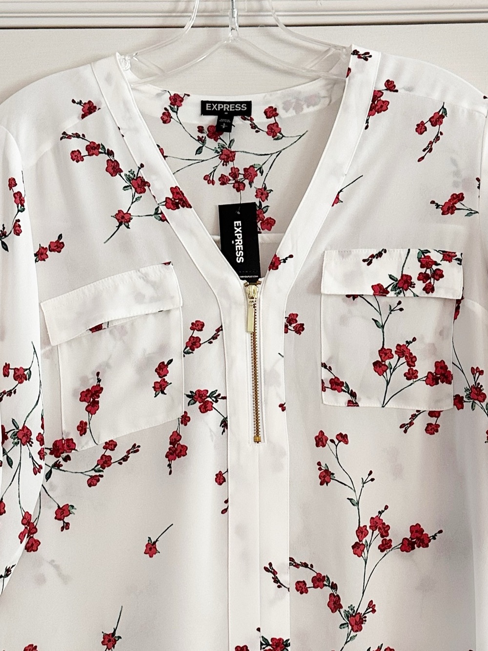 Express White Floral Zip Front Top NWT SMALL Roll Tab Sleeve Business Casual - Picture 3 of 12